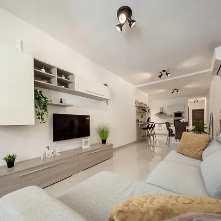 Apartment Modern & Cozy 3br Maisonette With Private Terrace In Marsascala By 360 Estates