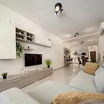 Apartment Modern & Cozy 3br Maisonette With Private Terrace In Marsascala By 360 Estates