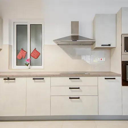 아파트 Modern & Cozy 3br Maisonette With Private Terrace In Marsascala By 360 Estates 마르사스칼라