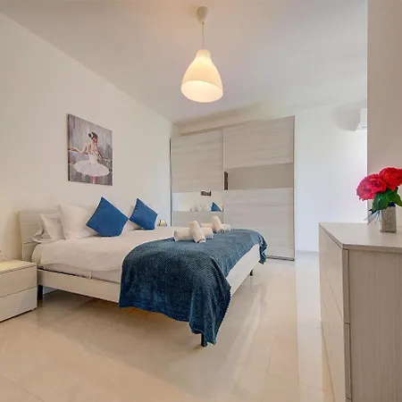 Modern & Cozy 3br Maisonette With Private Terrace In Marsascala By 360 Estates * Marsaskala