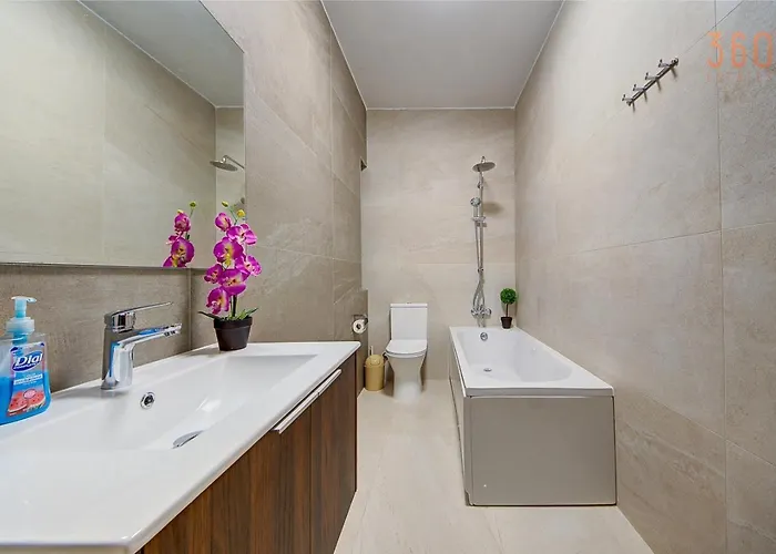 Апартаменты Modern & Cozy 3br Maisonette With Private Terrace In Marsascala By 360 Estates Марсаскала