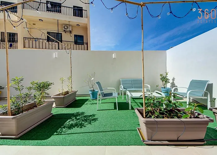 Апартаменты Modern & Cozy 3br Maisonette With Private Terrace In Marsascala By 360 Estates