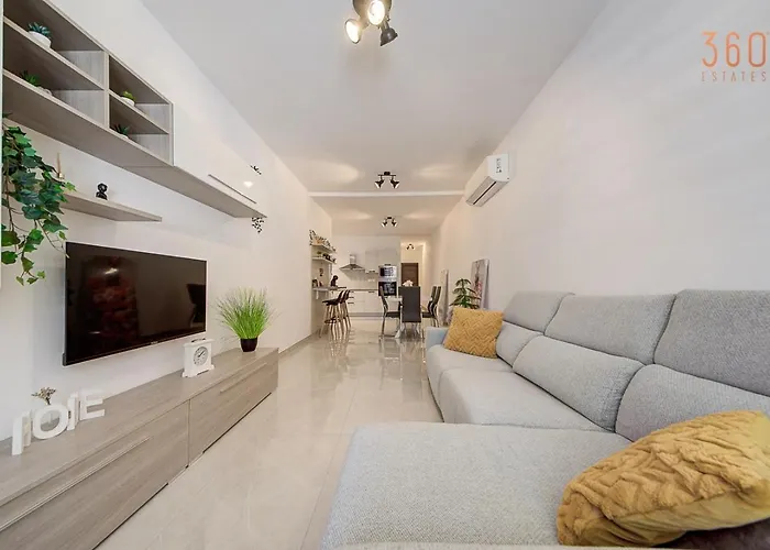 Modern & Cozy 3br Maisonette With Private Terrace In Marsascala By 360 Estates Марсаскала